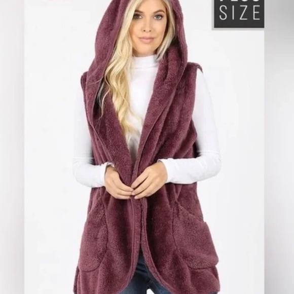 Zenana Outfitters Plush Faux Fur Vest Hoodie in Purple Size XL - Picture 7 of 7